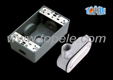 Kotak listrik tahan cuaca 3 lubang satu Gang Outlet Fitting Aksesoris