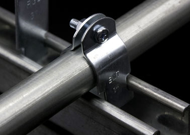 Galvanized Finish Steel Pipe Clamps / Strip Strut Baja Tidak Berlemak Untuk Mount EMT Pipe