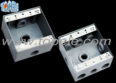 Kotak listrik tahan cuaca persegi 3 lubang satu Gang Outlet Fitting Aksesoris