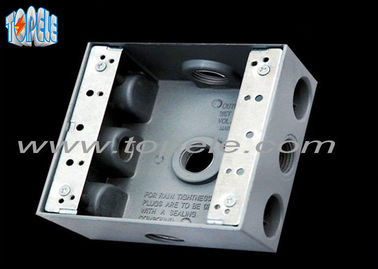 Kotak listrik tahan cuaca persegi 3 lubang satu Gang Outlet Fitting Aksesoris