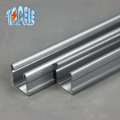 41 * 21mm 41 * 41mm Baja tahan karat Unistrut Kaki polos atau Slotted